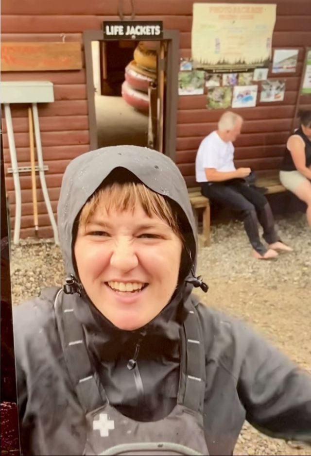 Raftin’ in the rain is fun!!!😁💦 We go rain or shine - rafting makes you WET! #raftingintherain #getwet #whitewaterrafting #rafting #montanawhitewater #mww #mdub